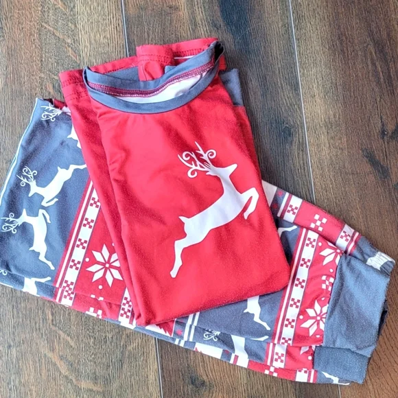 Kids Christmas Pajamas - Picture 2 of 4